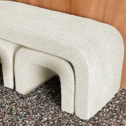 Banco e banquetas empilháveis boucle