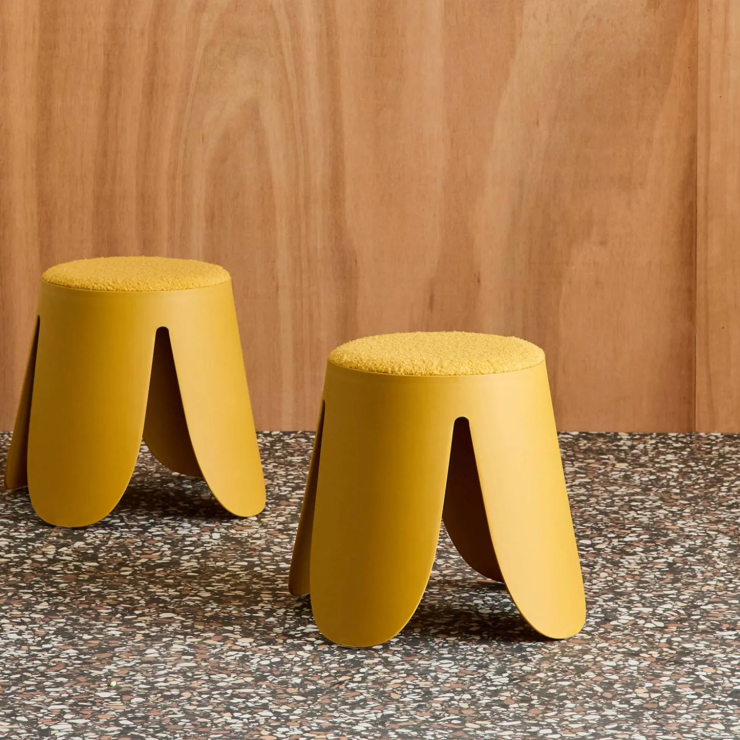 Banco empilhável infantil boucle texturizado, set de 2