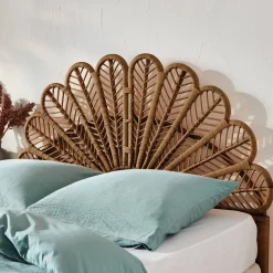 Cabeceira para cama em rotim escuro