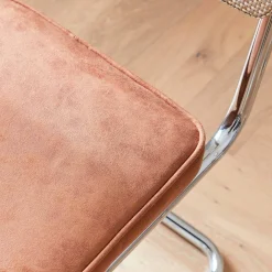 Cadeira cantilever em tecido e efeito rattan, set de 2