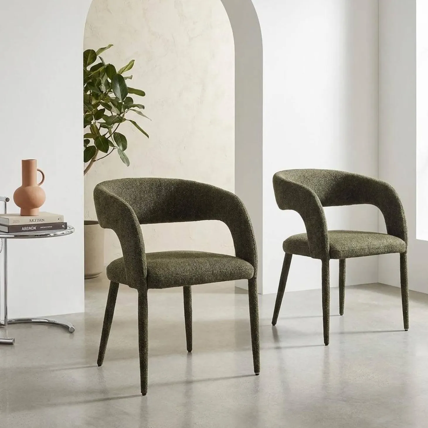 Cadeira contemporânea revestida em tecido, set de 2