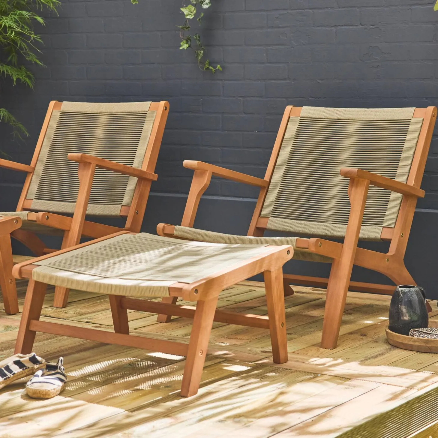 Cadeira de jardim em madeira e corda com apoio para os pés, set de 2