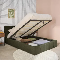 Cama baú com estrado de ripas e cabeceira 140cm, acabamento boucle