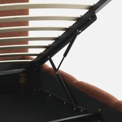 Cama baú com estrado de ripas e cabeceira 140cm, acabamento boucle