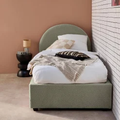 Cama com base de ripas e cabeceira 90x190cm, acabamento boucle
