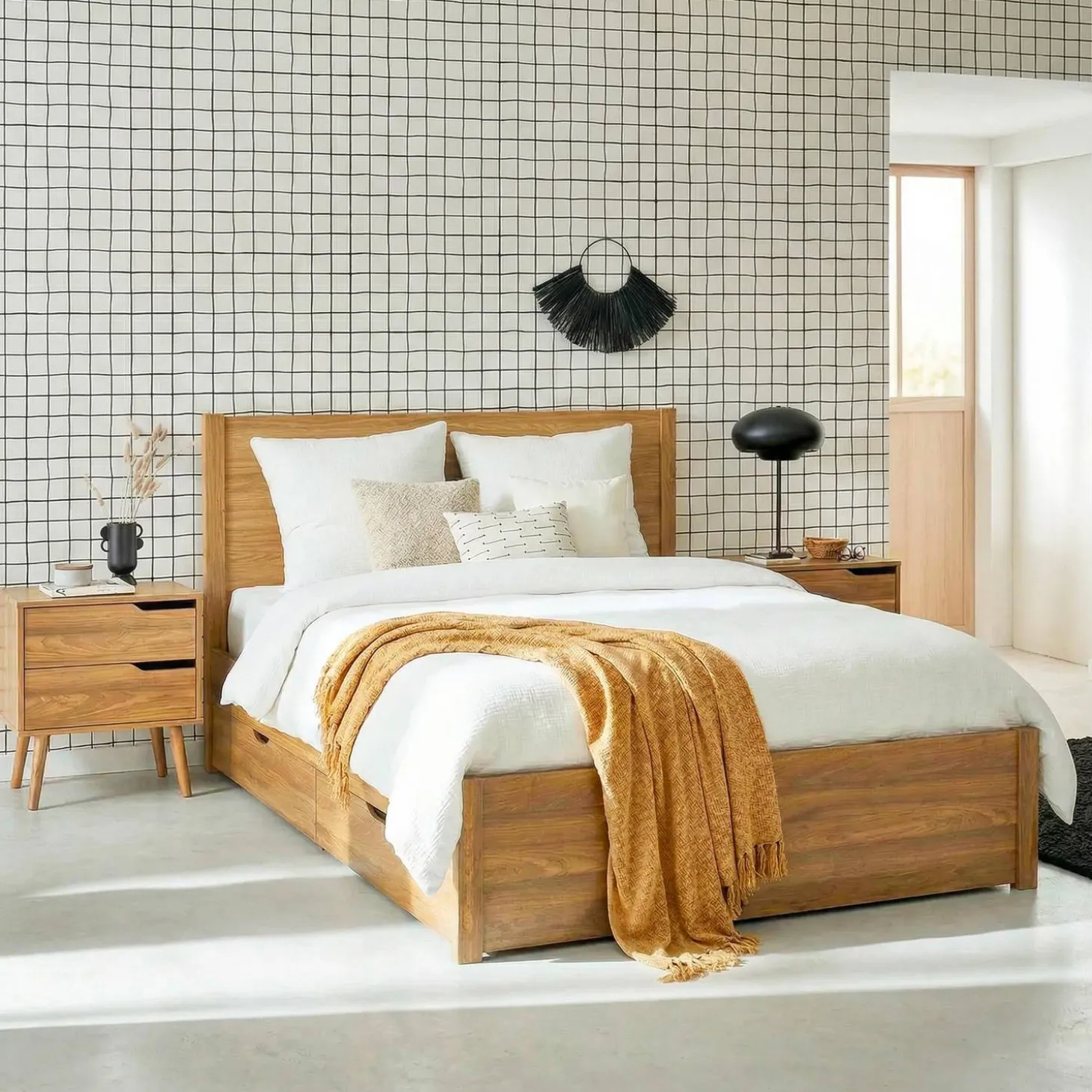 Cama com estrado de ripas e cabeceira 160x200cm + 4 gavetas