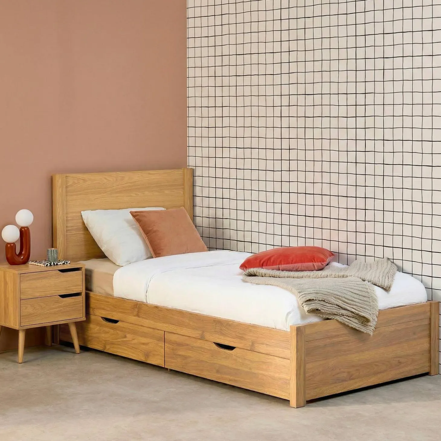 Cama com estrado de ripas e cabeceira 90x190cm + 4 gavetas