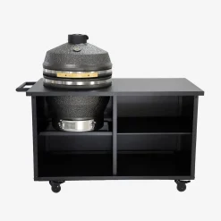 Churrasqueira a carvão com mesa de apoio e função de fumeiro