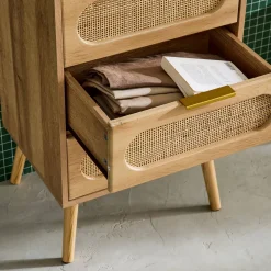Cômoda alta decorada madeira e vime, 4 gavetas