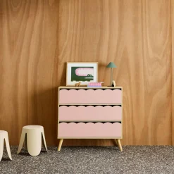 Cômoda infantil efeito madeira 3 gavetas