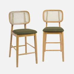 Conjunto de 2 bancos de bar em madeira de seringueira com palhinha e tecido 66,5cm