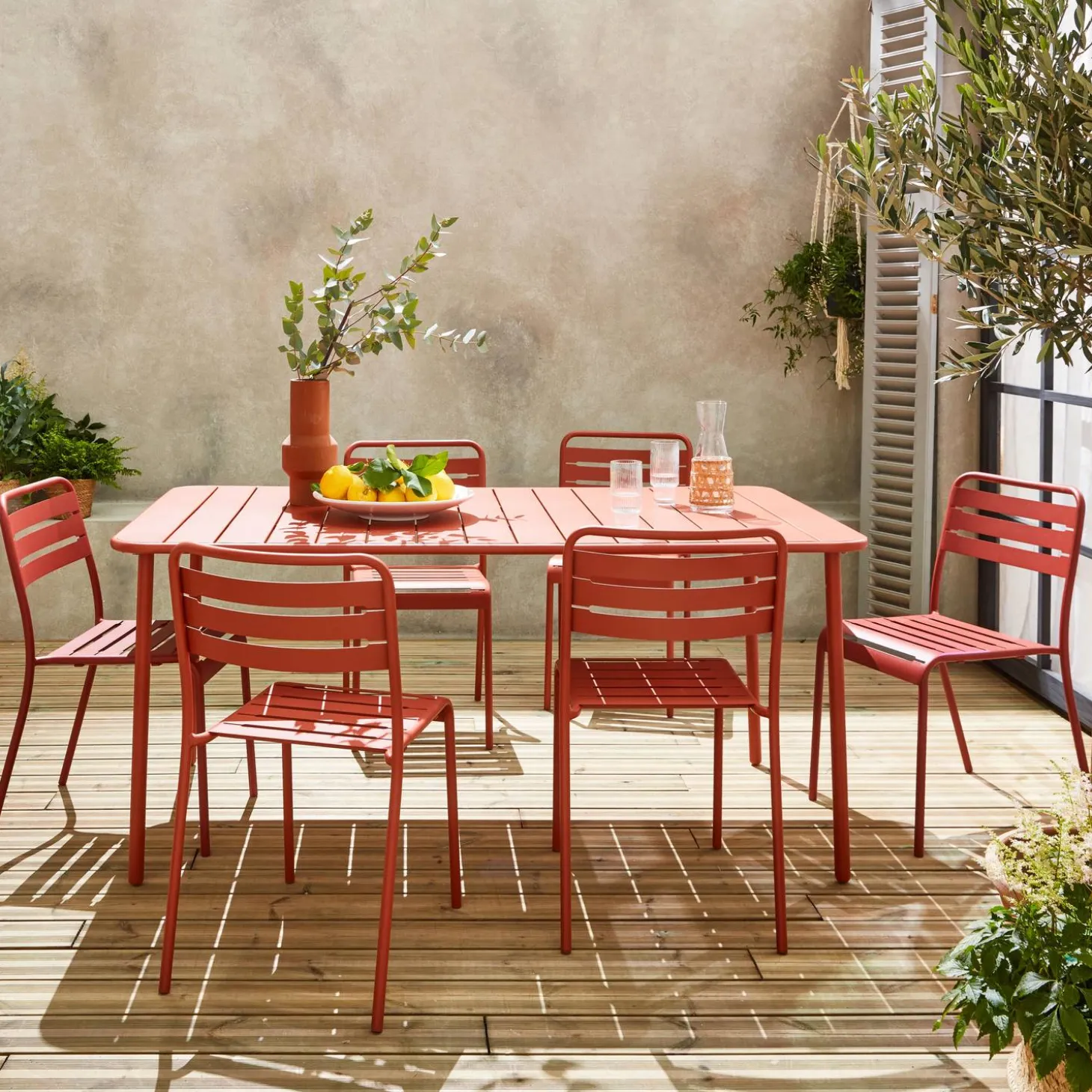 Conjunto de jardim com mesa bistrô de 160cm em aço com 6 cadeiras