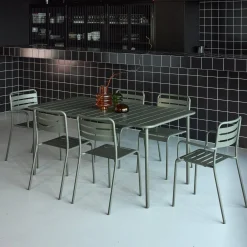 Conjunto de jardim com mesa bistrô de 160cm em aço com 2 poltronas e 4 cadeiras
