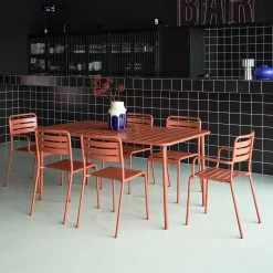Conjunto de jardim com mesa bistrô de 160cm em aço com 2 poltronas e 4 cadeiras