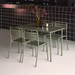Conjunto de jardim com mesa bistrô de 120cm em aço com 4 cadeiras