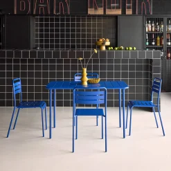 Conjunto de jardim com mesa bistrô de 120cm em aço com 4 cadeiras