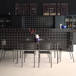 Conjunto de jardim com mesa bistrô de 160cm em aço com 6 cadeiras