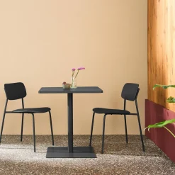 Conjunto de jardim com mesa bistrô quadrada de aço com 2 cadeiras