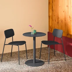 Conjunto de jardim com mesa bistrô redonda de aço com 2 cadeiras