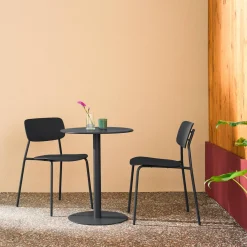 Conjunto de jardim com mesa bistrô redonda de aço com 2 cadeiras