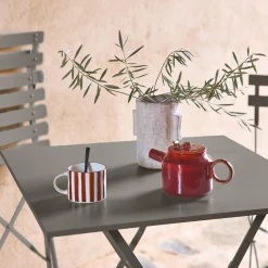 Conjunto de jardim com mesa bistrô dobrável em aço com 2 cadeiras, 70cm