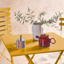 Conjunto de jardim com mesa bistrô dobrável em aço com 2 cadeiras, 70cm