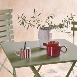 Conjunto de jardim com mesa bistrô dobrável em aço com 2 cadeiras, 70cm