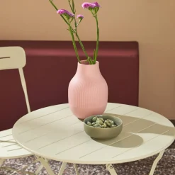 Conjunto de jardim com mesa bistrô dobrável redonda de aço com 2 cadeiras- Balconea