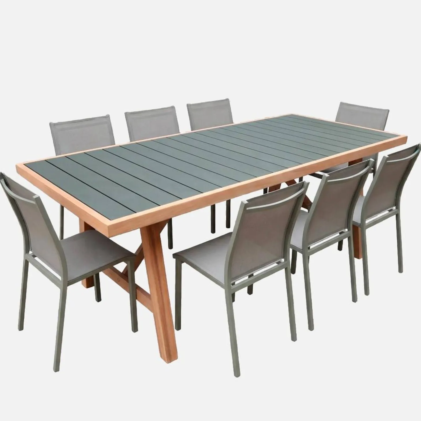 Conjunto de jardim com mesa em madeira de seringueira e alumínio com 8 cadeiras