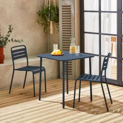 Conjunto de jardim com mesa em metal com 2 cadeiras