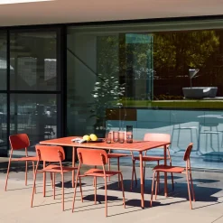 Conjunto de jardim com mesa em metal com 6 cadeiras