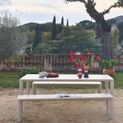 Conjunto de jardim com mesa em alumínio com 2 bancos, 8 lugares