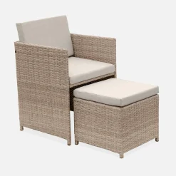 Conjunto de jardim com mesa em resina com 10 cadeiras e capa de proteção