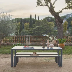Conjunto de jardim com mesa em alumínio com 2 bancos, 8 lugares