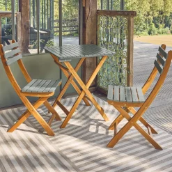 Conjunto de jardim com mesa em madeira de acácia com 2 cadeiras dobráveis