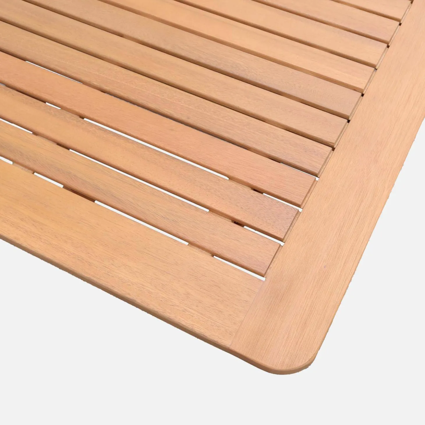Conjunto de jardim com mesa extensível em madeira de eucalipto com 6 cadeiras