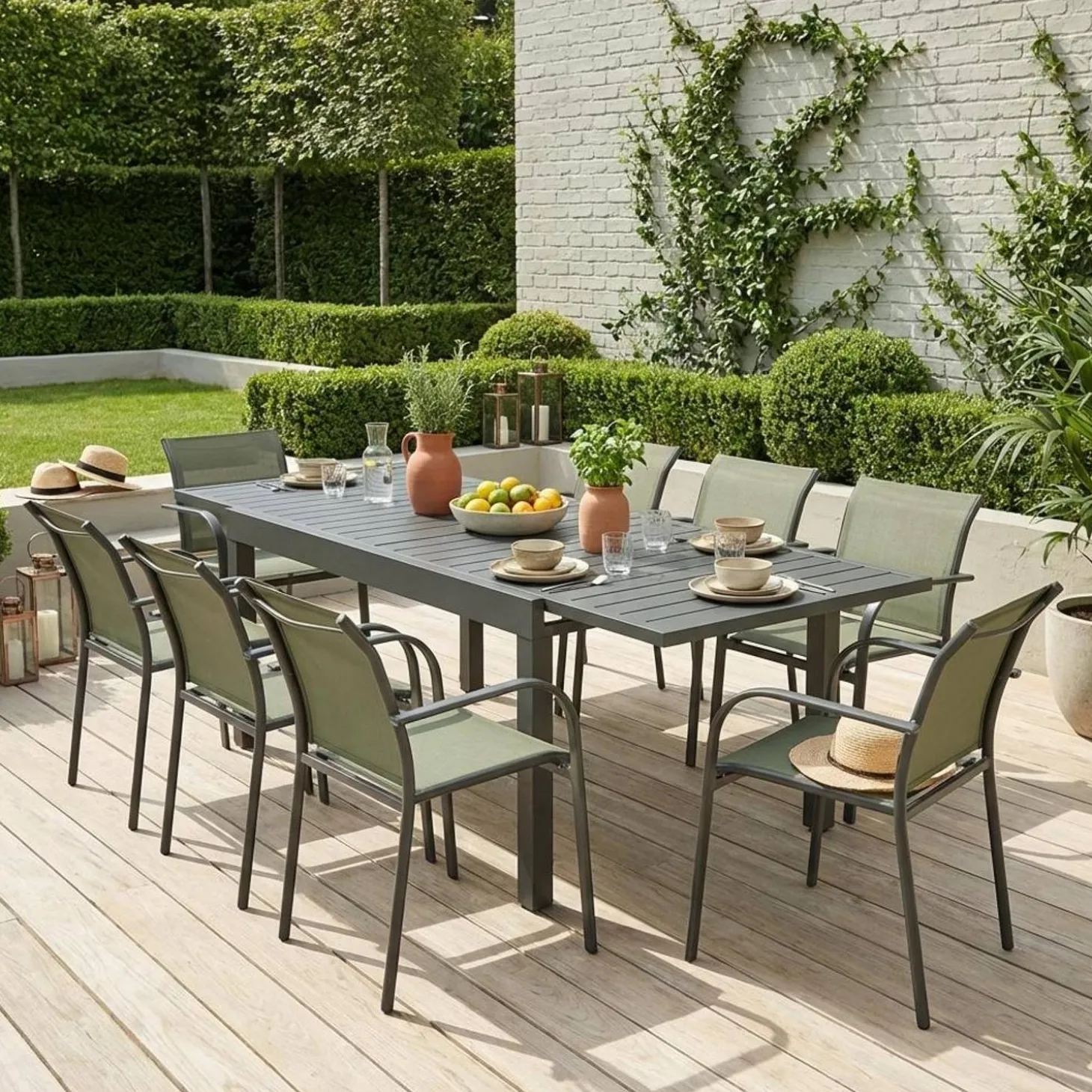 Conjunto de jardim com mesa extensível em alumínio e textilene com 8 cadeiras