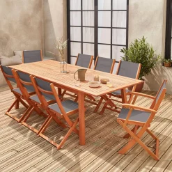 Conjunto de jardim com mesa extensível em madeira com 8 cadeiras