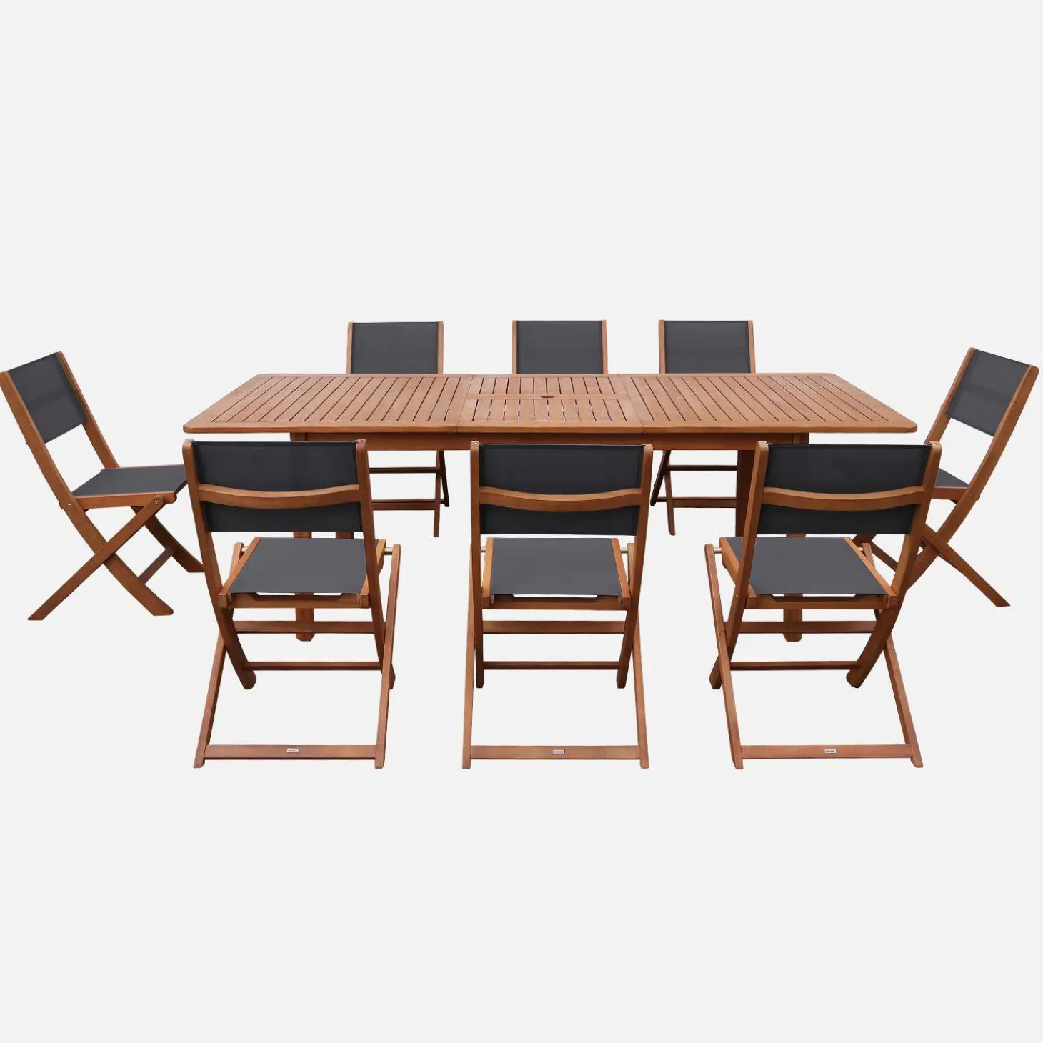 Conjunto de jardim com mesa extensível em madeira de eucalipto com 8 cadeiras