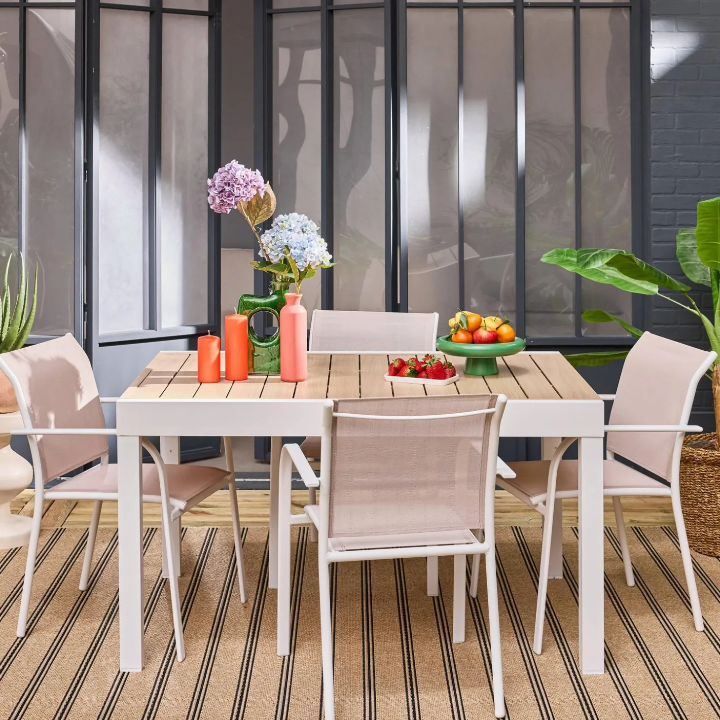 Conjunto de jardim com mesa extensível em alumínio e textilene com 8 cadeiras