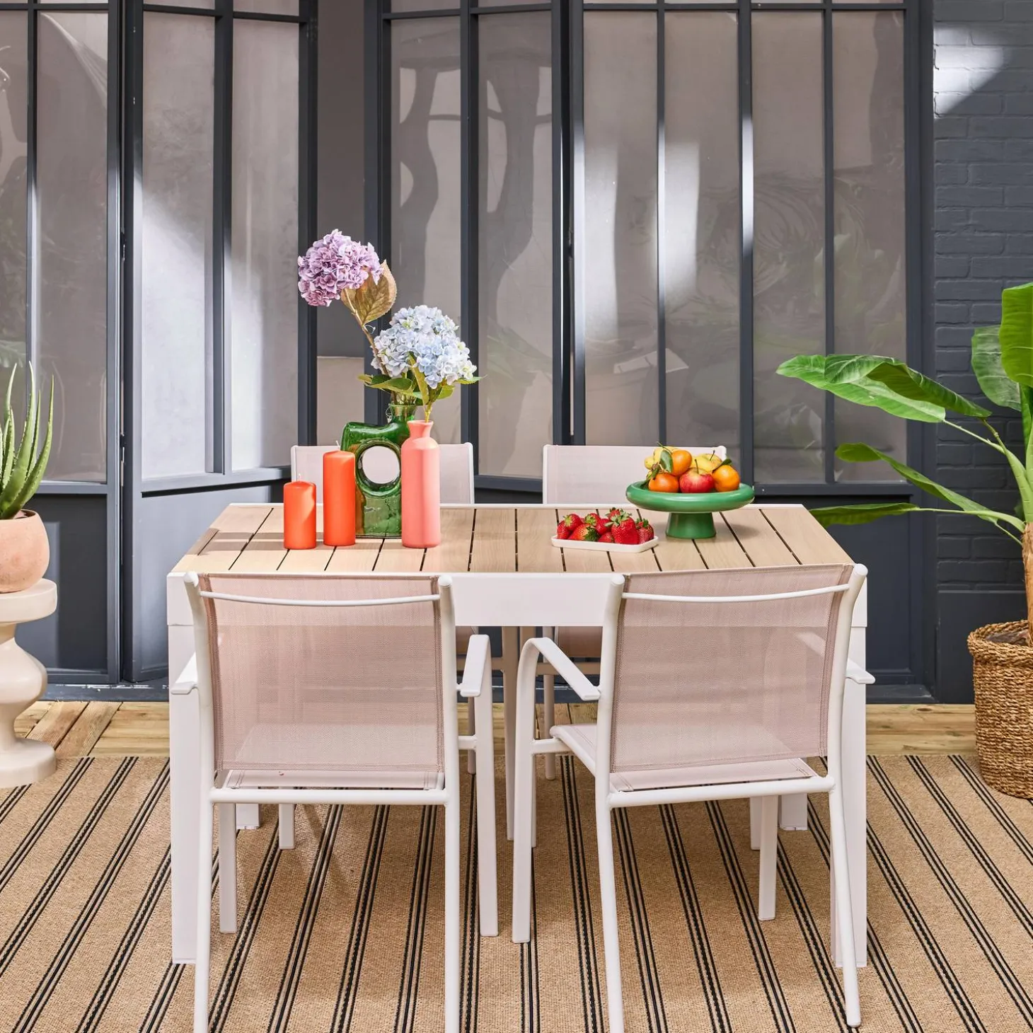 Conjunto de jardim com mesa extensível em alumínio e textilene com 8 cadeiras