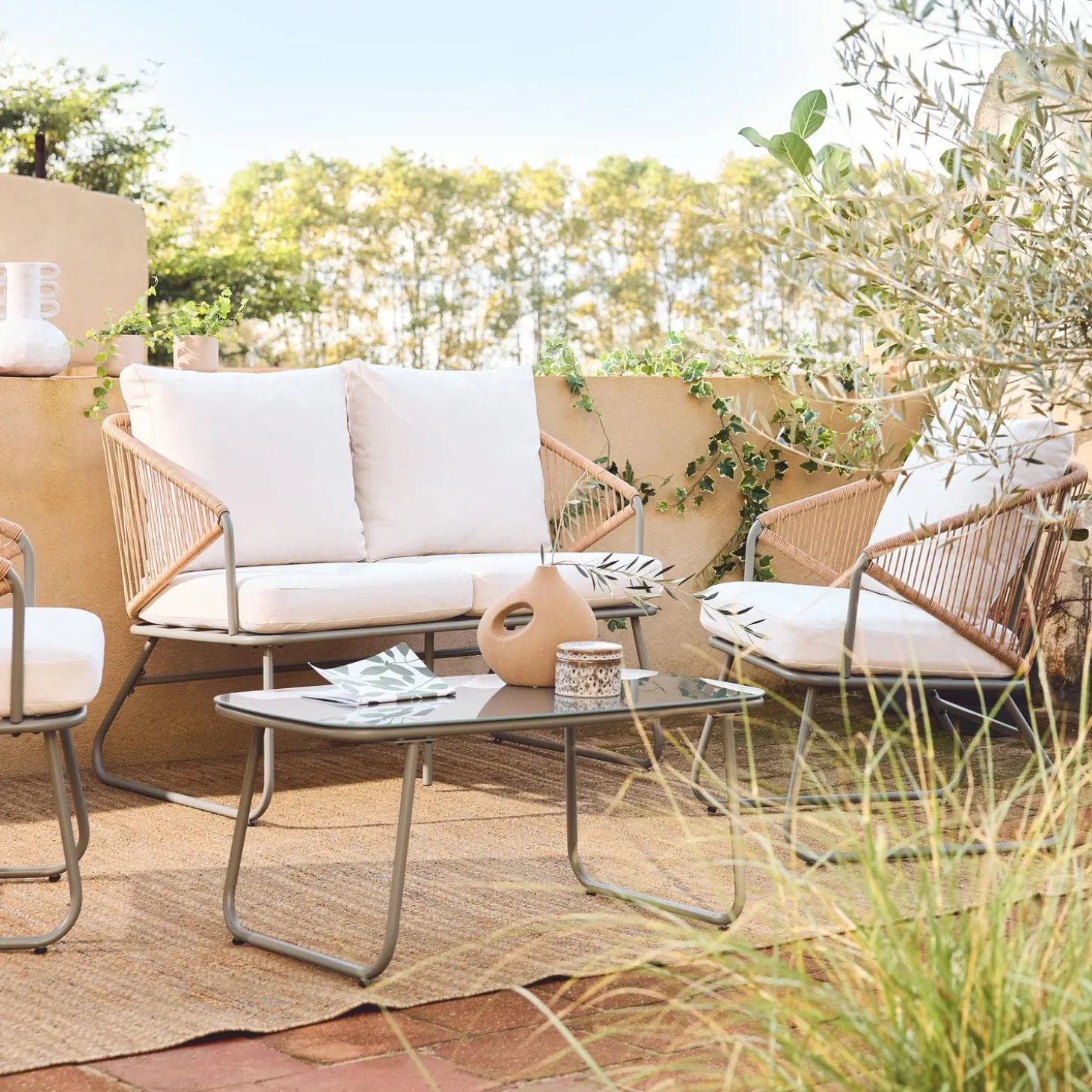Conjunto de mobiliário de jardim relax em metal e resina natural, 4 lugares