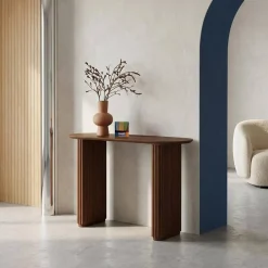 Consola oval em seringueira com acabamento em folheado a carvalho