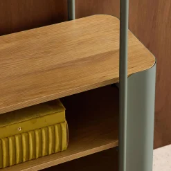 Estante de biblioteca em metal com acabamento em madeira e 6 prateleiras