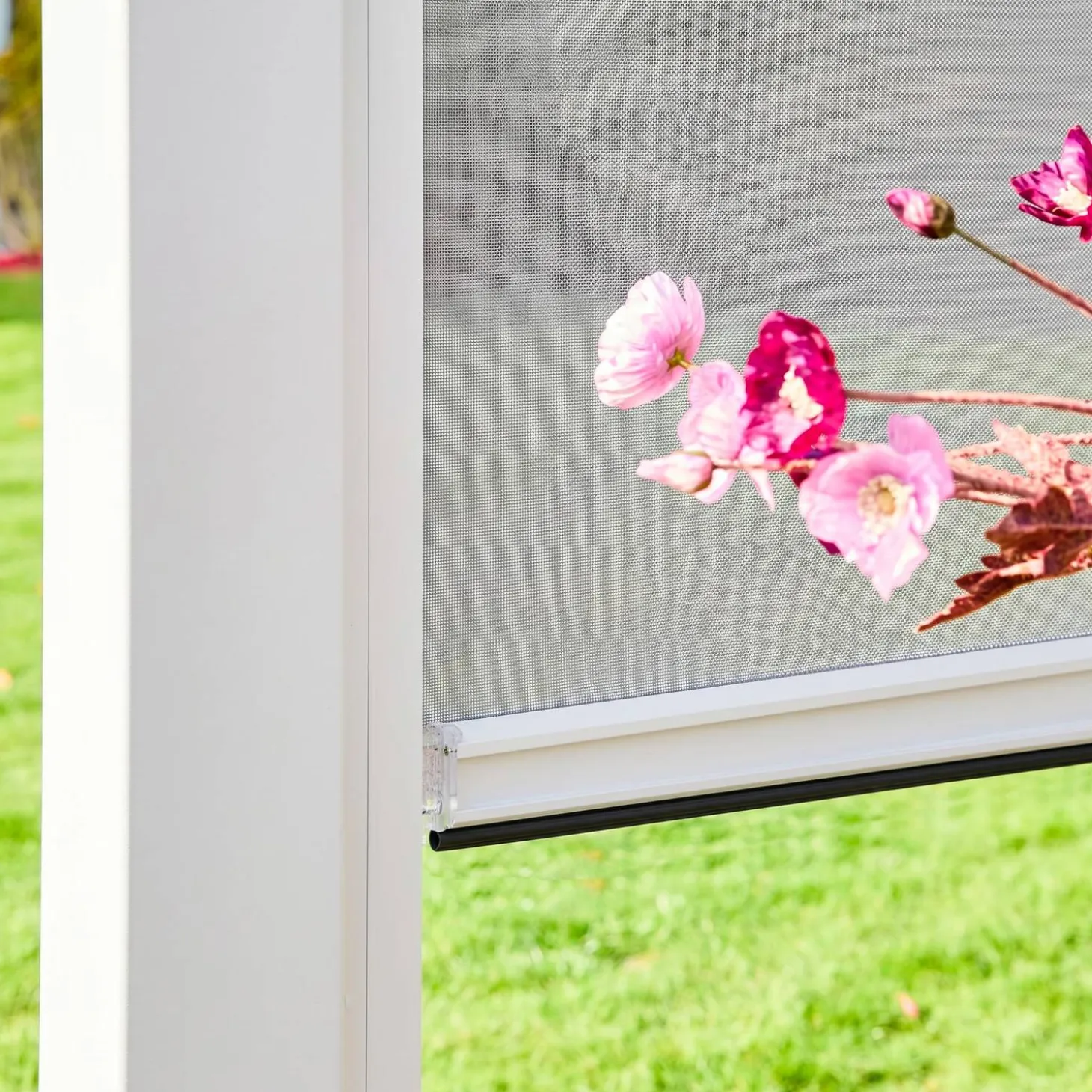 Estore lateral de enrolar em alumínio e textilene para pérgola bioclimática, 4m