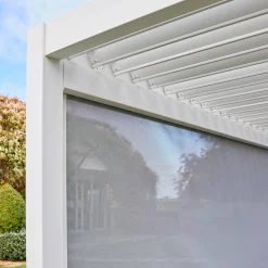 Estore lateral de enrolar em alumínio e textilene para pérgola bioclimática, 4m