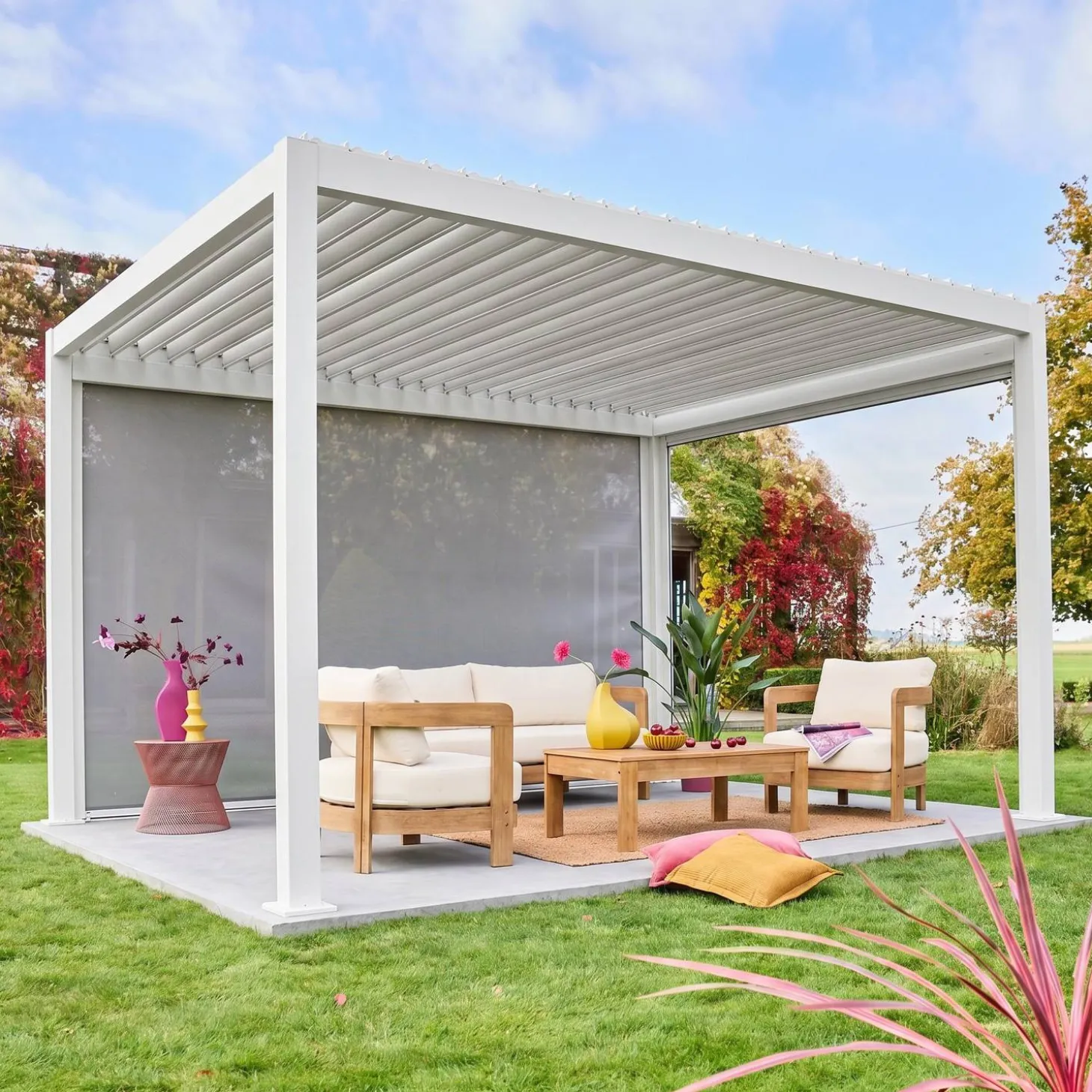 Estore lateral de enrolar em alumínio e textilene para pérgola bioclimática, 4m