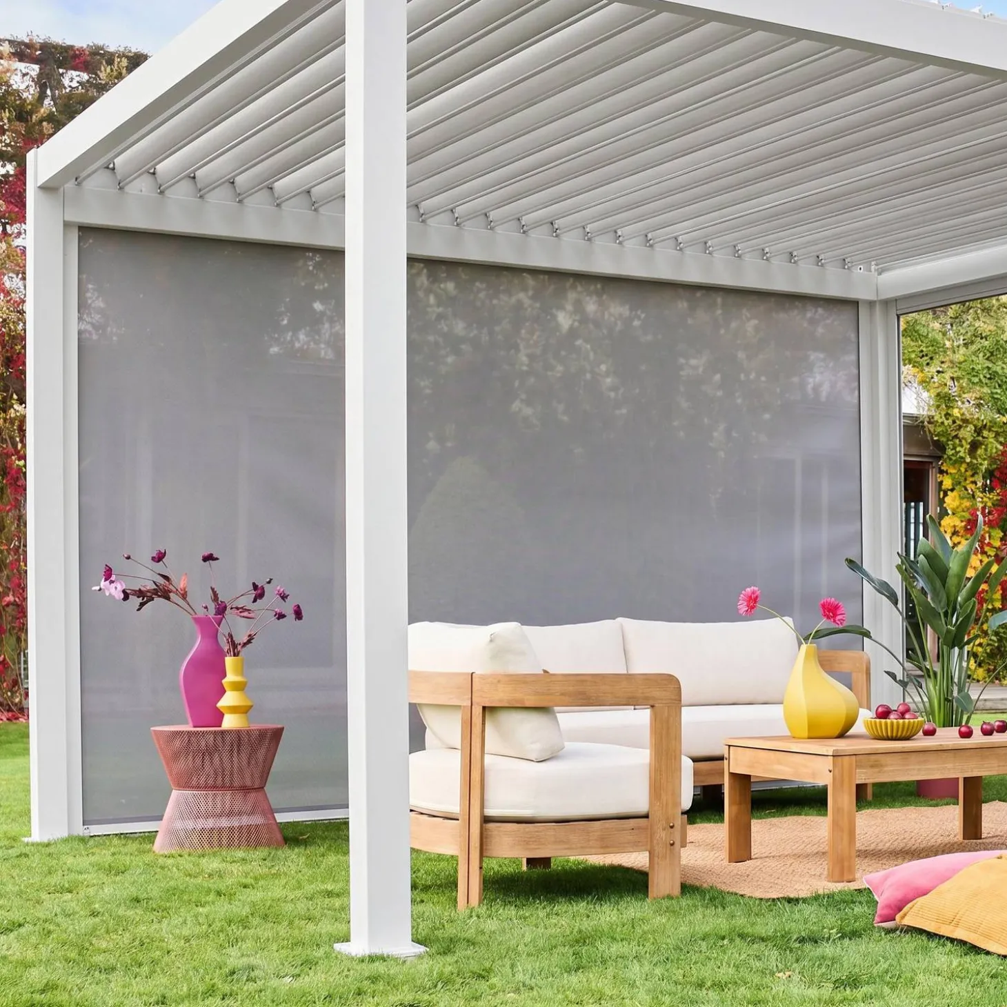 Estore lateral de enrolar em alumínio e textilene para pérgola bioclimática, 4m