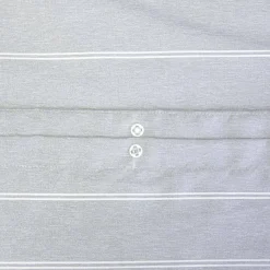 Jogo de cama de casal em microfibra com riscas cinza