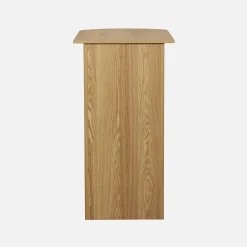 Mesa alta de cozinha decorada em madeira com armazenamento